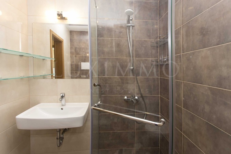 Продава 3-СТАЕН, гр. София, Оборище, снимка 16 - Апартаменти - 52694200