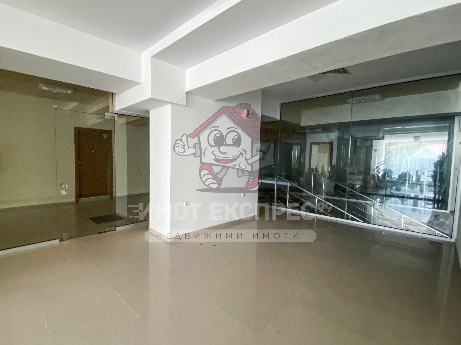 Продава МАГАЗИН, гр. Асеновград, област Пловдив, снимка 2 - Магазини - 49139344