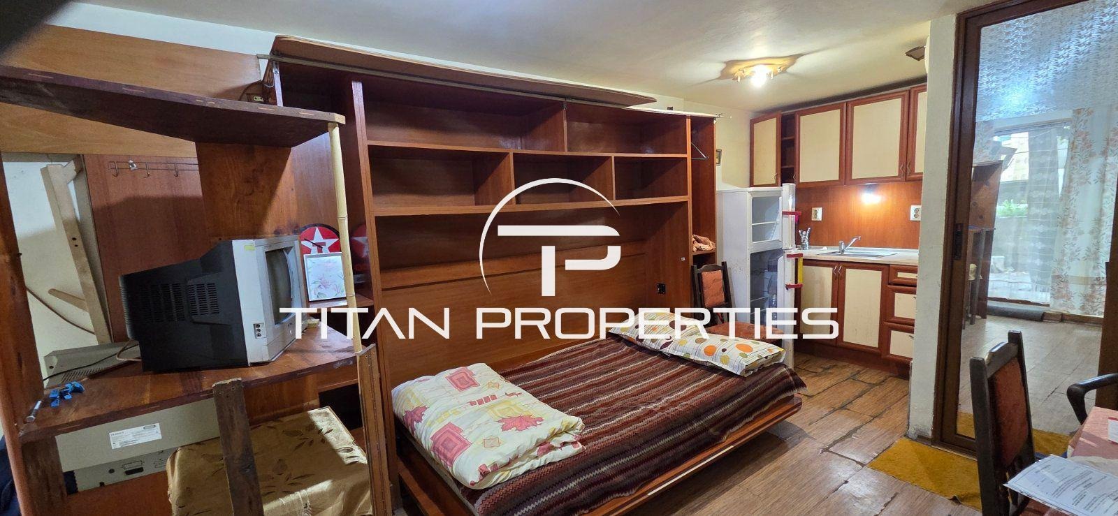 Продава МАГАЗИН, гр. Бургас, Център, снимка 2 - Магазини - 54957818