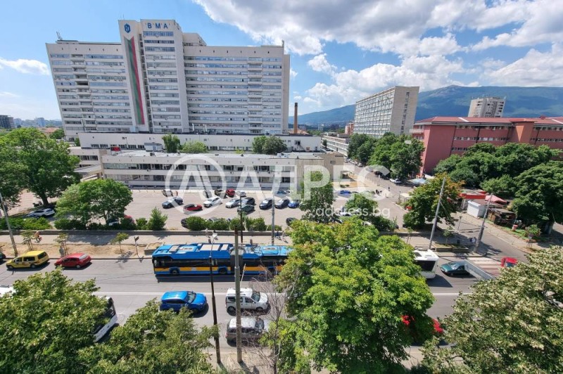 Продава  2-стаен град София , Център , 62 кв.м | 67393823