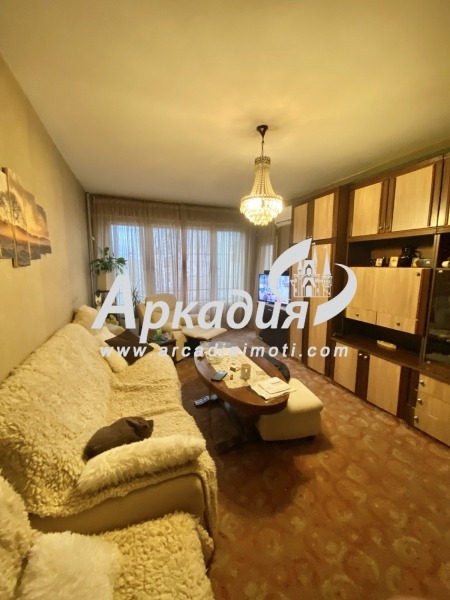 Продава 3-СТАЕН, гр. Пловдив, Изгрев, снимка 1 - Aпартаменти - 49559337