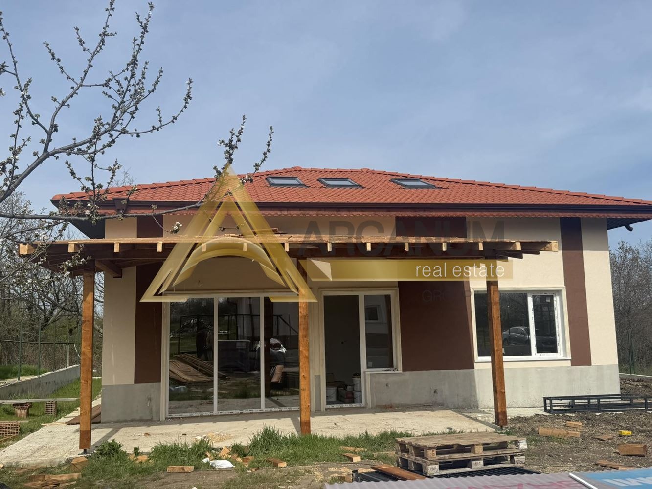 Продава КЪЩА, с. Приселци, област Варна