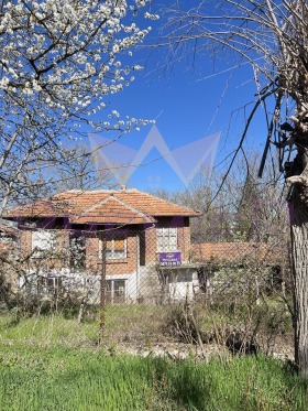 Продажба на имоти в с. Комарево, област Варна - изображение 1 