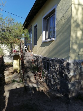 Продажба на имоти в с. Кладница, област Перник — страница 2 - изображение 4 