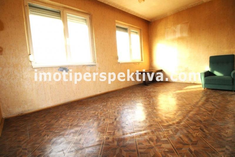 Продава 2-СТАЕН, гр. Пловдив, Кючук Париж, снимка 2 - Апартаменти - 53981609