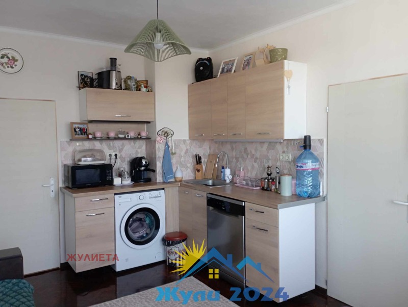 Продава  3-стаен град Добрич , Дунавите , 58 кв.м | 33014917