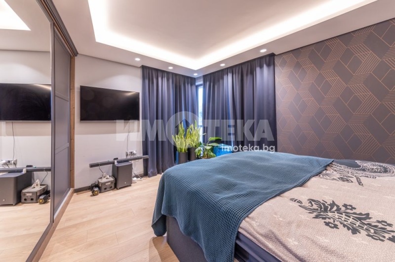 Продава 3-СТАЕН, гр. Варна, Бриз, снимка 16 - Aпартаменти - 48861640