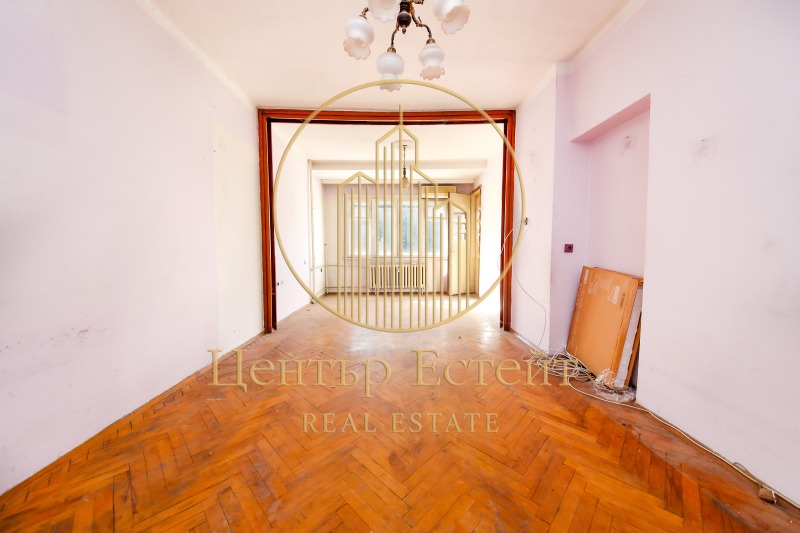 Продава ЕТАЖ ОТ КЪЩА, град Плевен, Идеален център • 160000 € • 38522310 — Holmes.bg