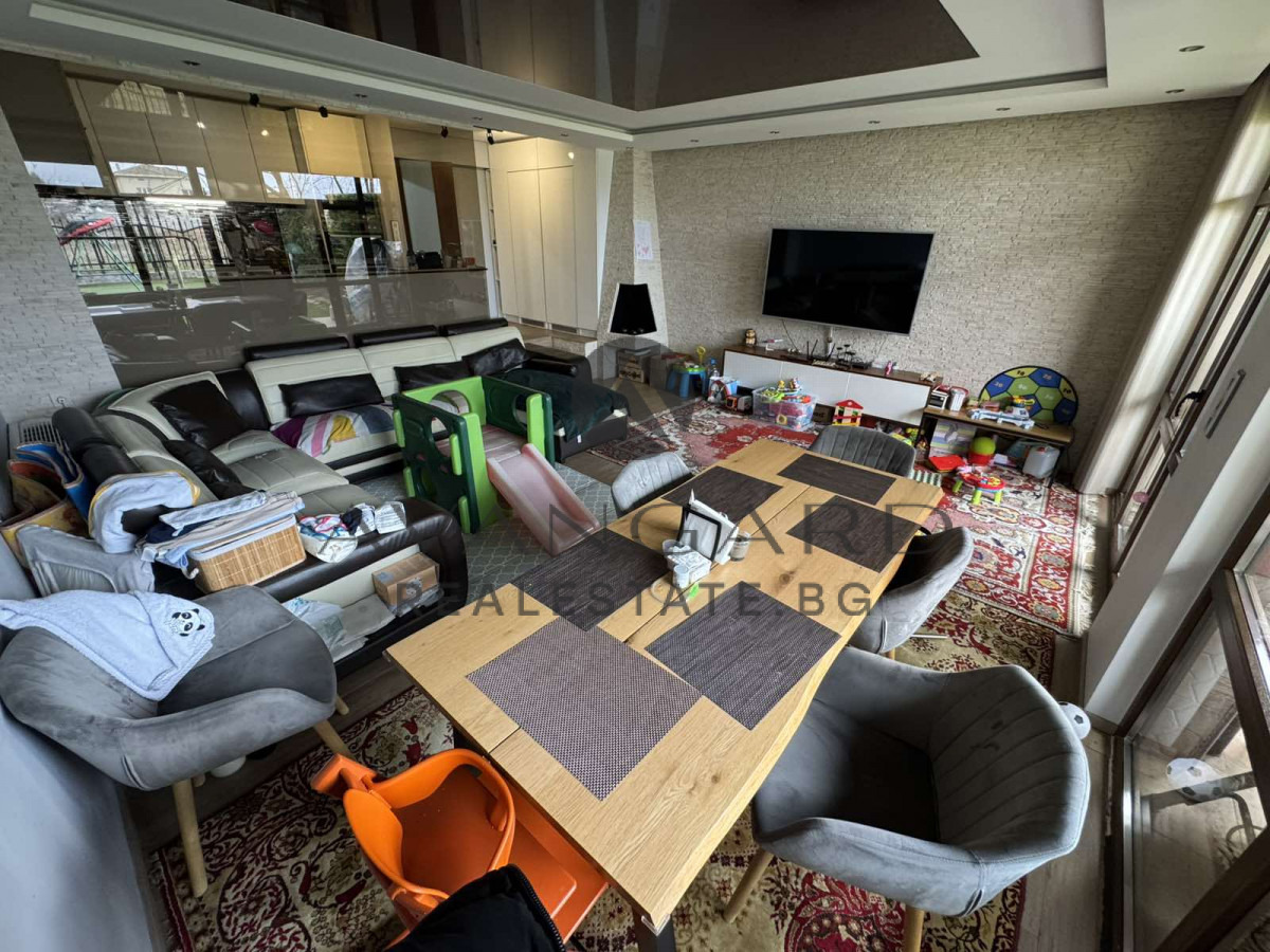 Продава КЪЩА, гр. Пловдив, Остромила, снимка 2 - Къщи - 53901828