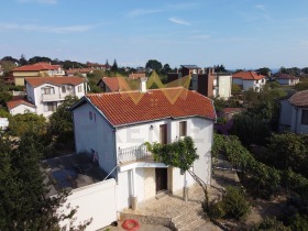 Ház m-t Rakitnika, Varna