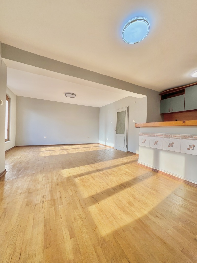 Продава 2-СТАЕН, гр. Варна, Зимно кино Тракия, снимка 4 - Апартаменти - 52651570