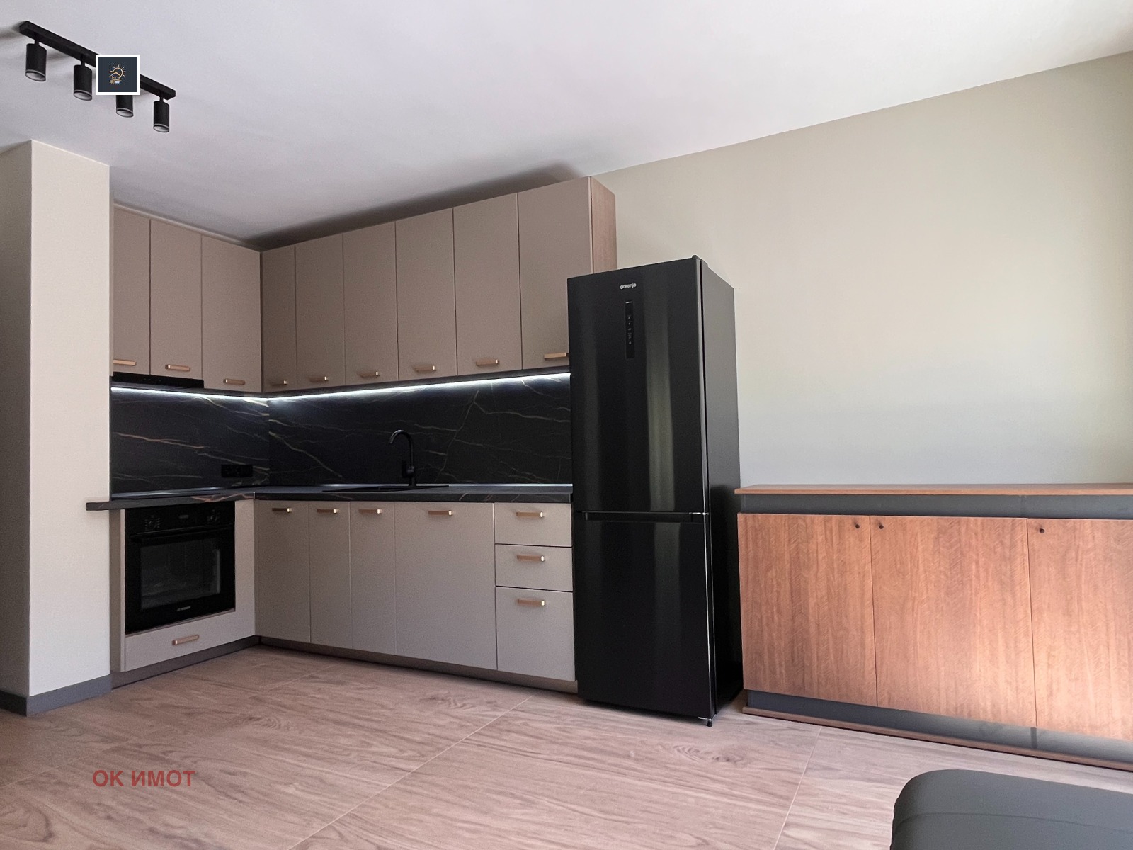 Продава 3-СТАЕН, гр. София, Център, снимка 4 - Апартаменти - 52368092