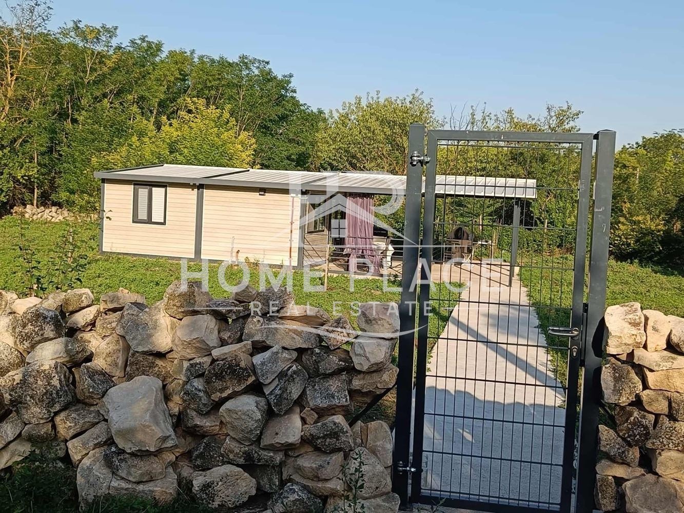 Продава КЪЩА, с. Млада гвардия, област Варна