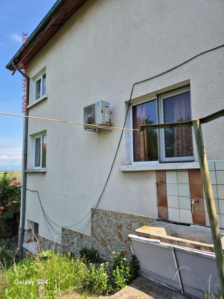 Продава КЪЩА, гр. София, Филиповци