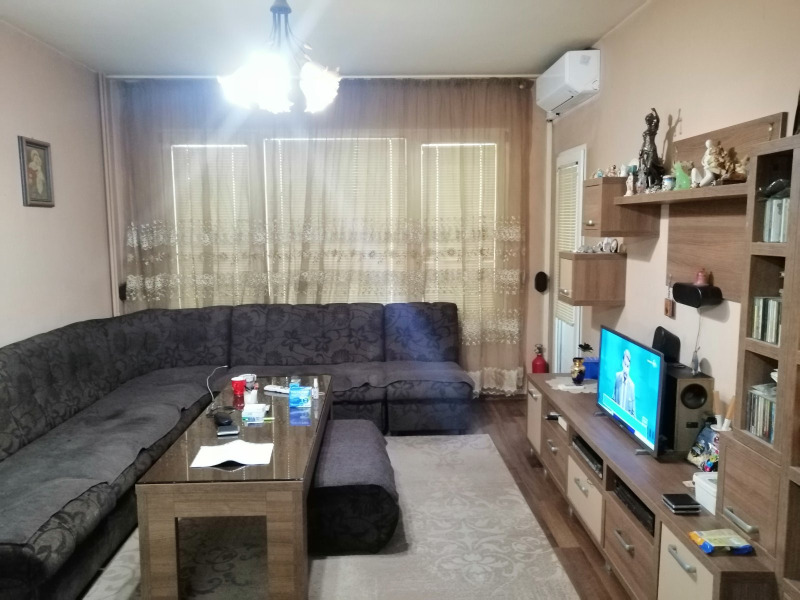 En venta  2 dormitorios Sofia , Gevgeliyski , 80 metros cuadrados | 85856481