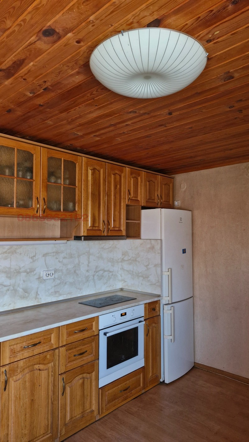 Продава КЪЩА, гр. Омуртаг, област Търговище, снимка 11 - Къщи - 52779958