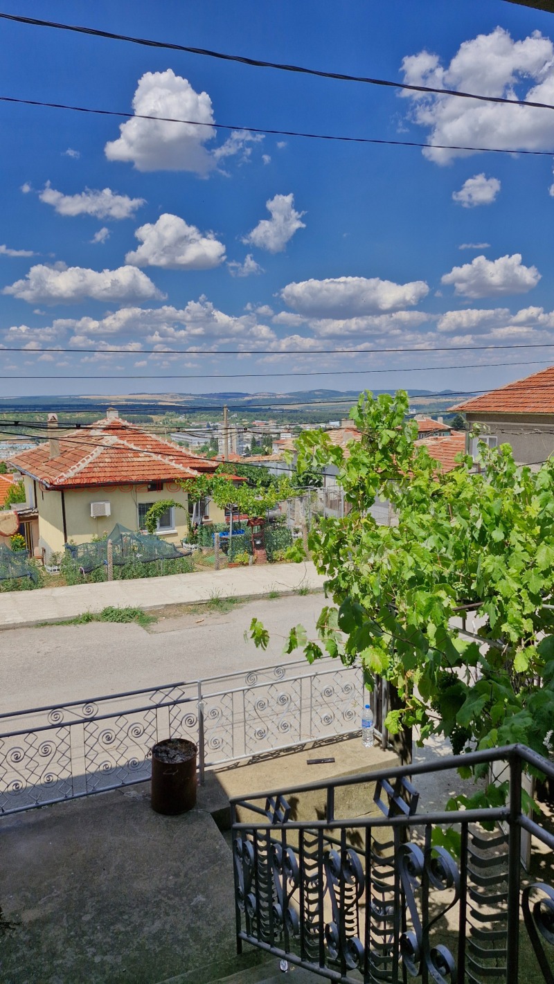 Продава КЪЩА, гр. Омуртаг, област Търговище, снимка 17 - Къщи - 52779958