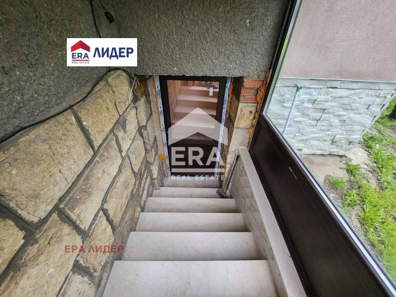 Продава КЪЩА, с. Бъзън, област Русе, снимка 3 - Къщи - 54762334