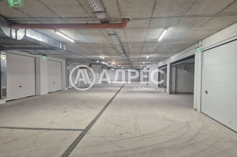 Продава ГАРАЖ, ПАРКОМЯСТО, гр. София, Връбница 2, снимка 6 - Гаражи и паркоместа - 53441812