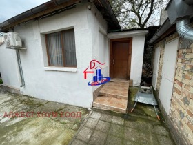 Продажба на къщи в град Шумен - изображение 10 