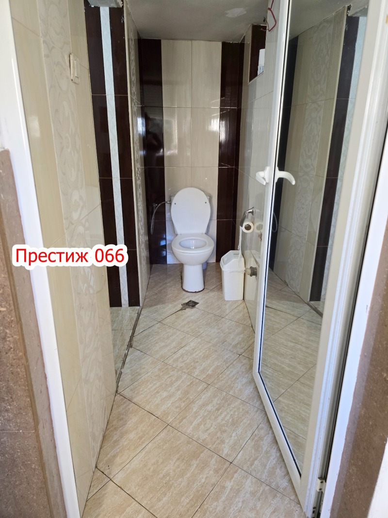 Продава ЕТАЖ ОТ КЪЩА, гр. Шумен, Център, снимка 7 - Етаж от къща - 48625889