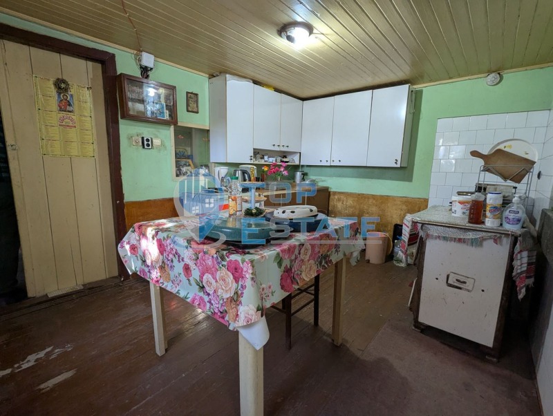 Продава КЪЩА, с. Поликраище, област Велико Търново, снимка 3 - Къщи - 52247397