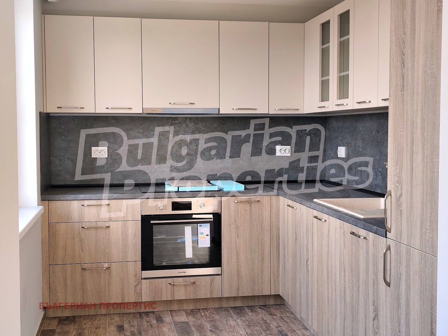 Продава КЪЩА, гр. Ловеч, Гозница, снимка 3 - Къщи - 54746661