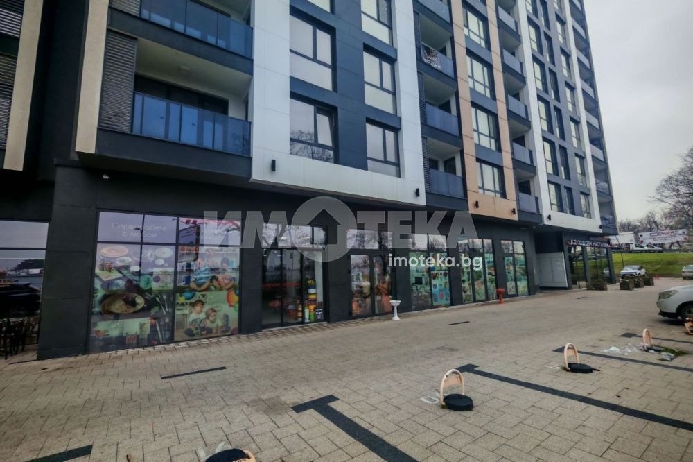 Продава МАГАЗИН, гр. Пловдив, Център, снимка 2 - Магазини - 54705832