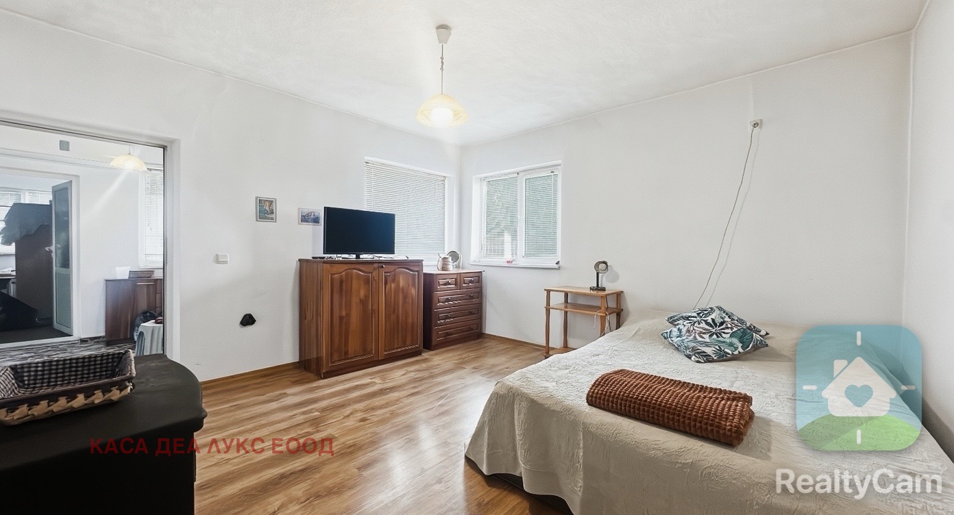 Продава КЪЩА, с. Стефан Караджа, област Добрич, снимка 9 - Къщи - 54992388