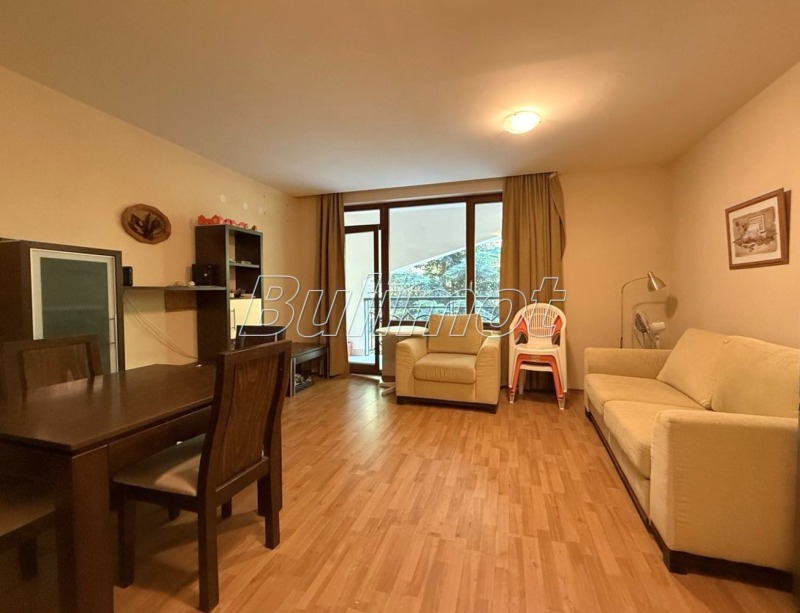 In vendita  1 camera da letto Varna , k.k. Zlatni piasatsi , 83 mq | 40042078