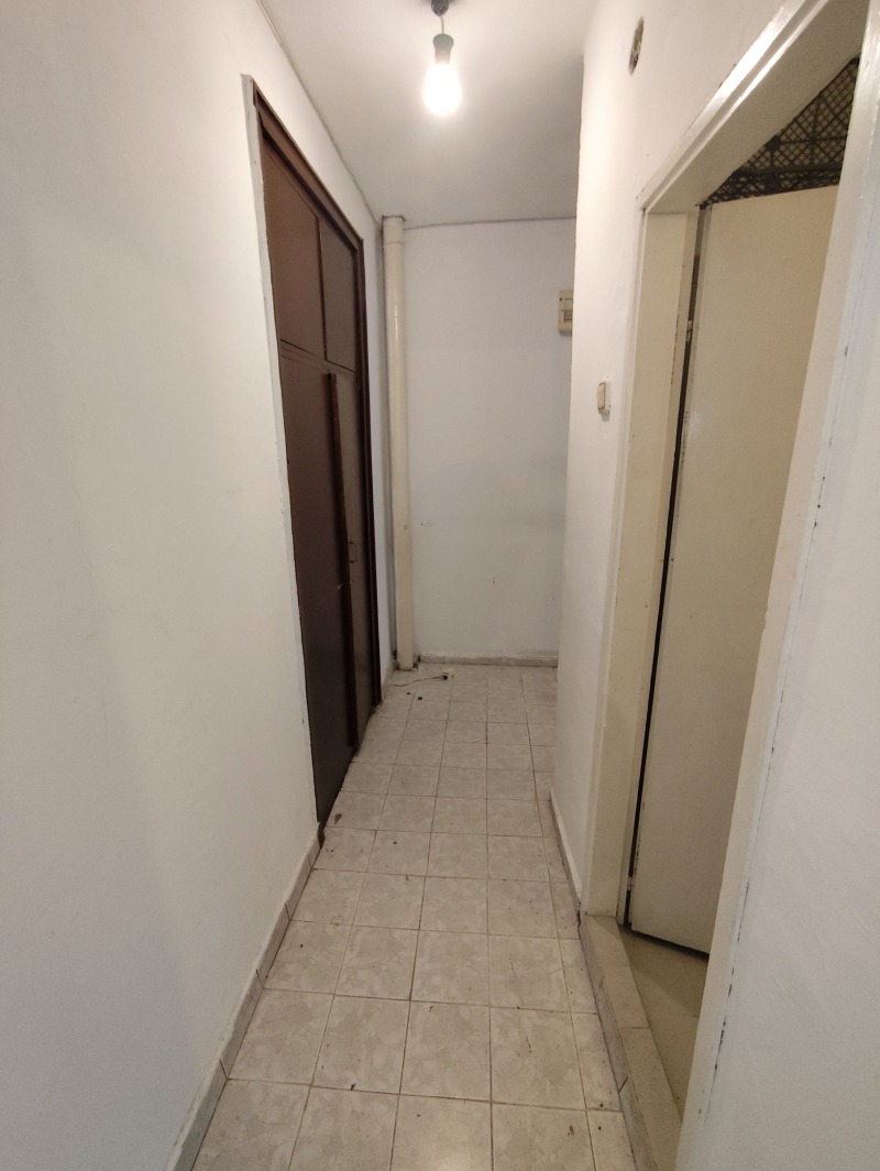 Продава  2-стаен град Бургас , Лазур , 67 кв.м | 80504939 - изображение [13]