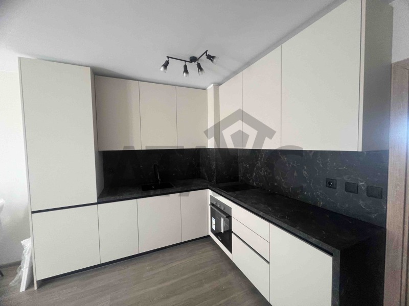 Eladó  2 hálószobás Plovdiv , Gagarin , 115 négyzetméter | 80305258