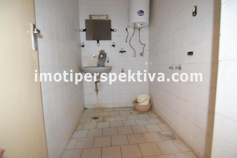 Продава ЕТАЖ ОТ КЪЩА, гр. Пловдив, Кючук Париж, снимка 13 - Етаж от къща - 55012262