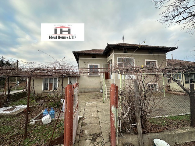 Продава КЪЩА, с. Новград, област Русе, снимка 1 - Къщи - 48911818