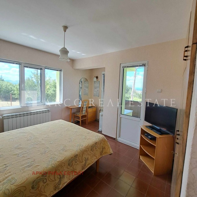 Till salu  Hus region Pernik , Golemo Butjino , 215 kvm | 53085188 - bild [7]