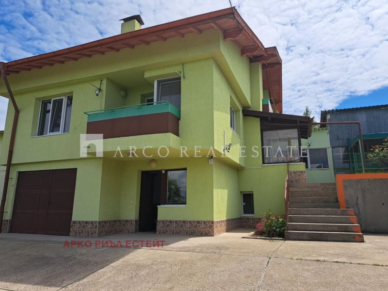 Till salu  Hus region Pernik , Golemo Butjino , 215 kvm | 53085188