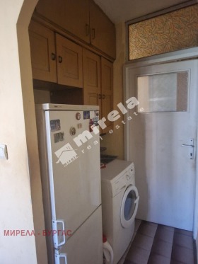 1 dormitor Slaveicov, Burgas 6