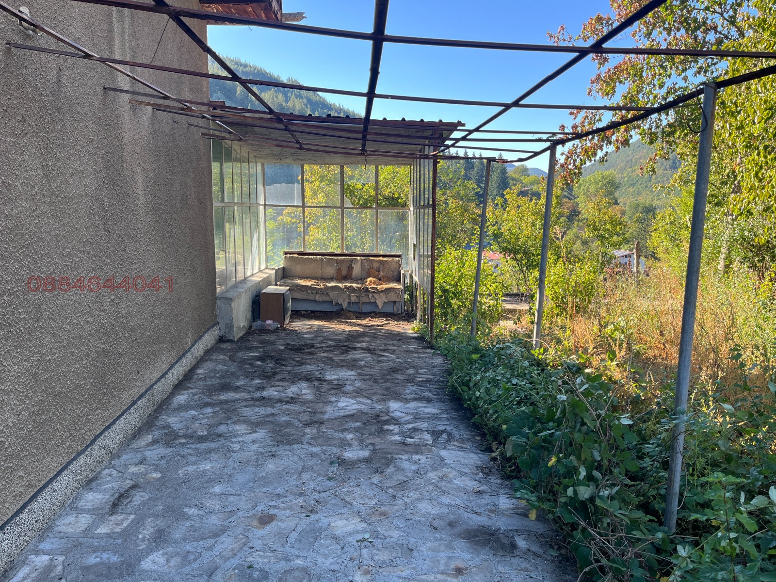 Продава КЪЩА, с. Томпсън, област София област, снимка 13 - Къщи - 56720939