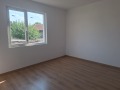 Продава КЪЩА, област Пазарджик, с. Звъничево • 107570 лв. / 54999.67 € • 37251899 5