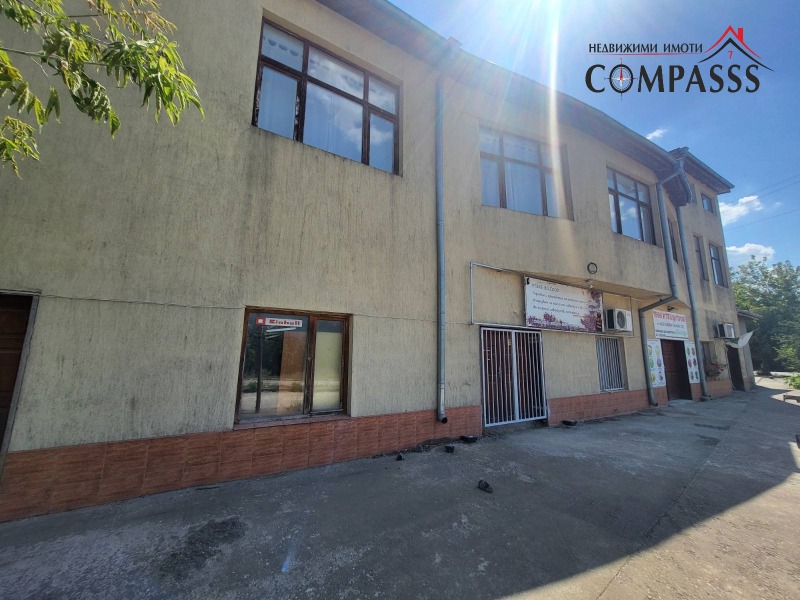 Продава ПРОМ. ПОМЕЩЕНИЕ в град Добрич, Пинета - 730 кв.м / 434 600 € » 850 003.72 лв., КОМПАС 7