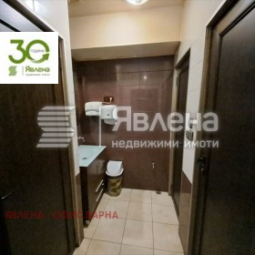 Bar; Kavárna Ljatno kino Trakija, Varna 7