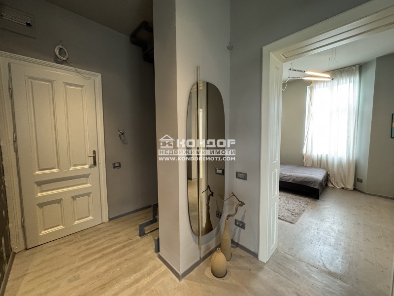 De vânzare  1 dormitor Plovdiv , Țentâr , 72 mp | 68268721