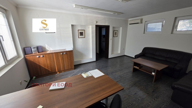 Продава  Офис град Варна , ВИНС-Червен площад , 100 кв.м | 34122382 - изображение [2]