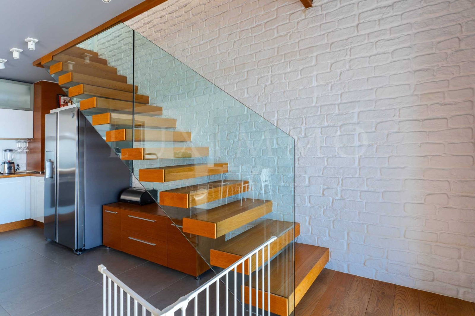 Продава МЕЗОНЕТ, гр. Бургас, Център, снимка 5 - Апартаменти - 53765540