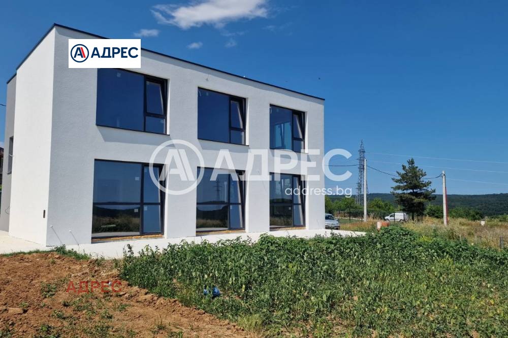 Продава КЪЩА, с. Близнаци, област Варна