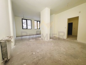 3+ dormitorios m-t Gardova glava, Sofia