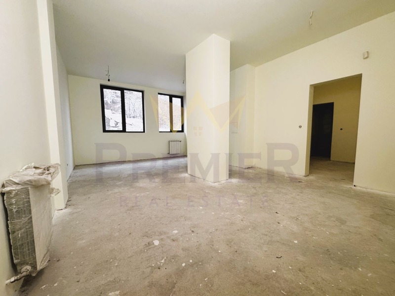 Eladó  3+ hálószoba Sofia , m-t Gardova glava , 168 négyzetméter | 43703940