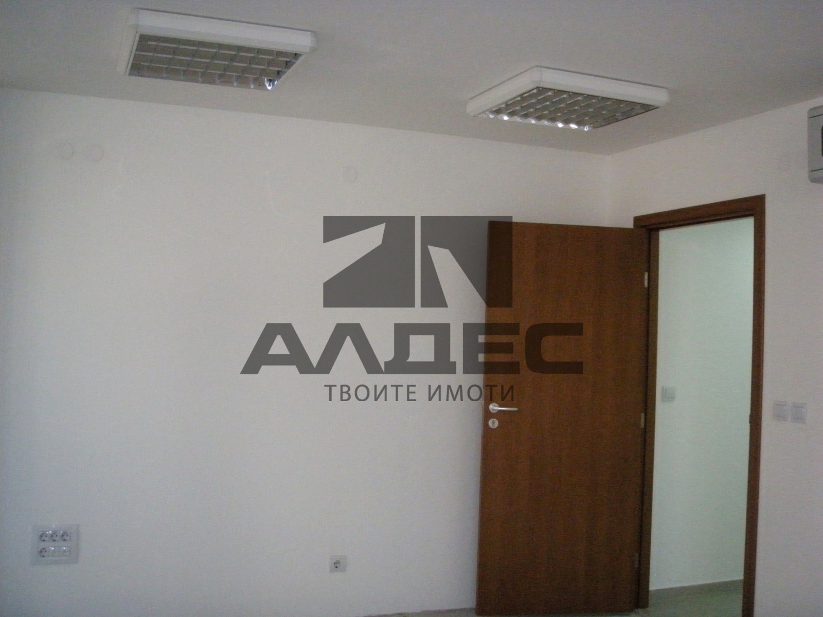 Продава ОФИС, гр. София, Център, снимка 3 - Офиси - 56579862