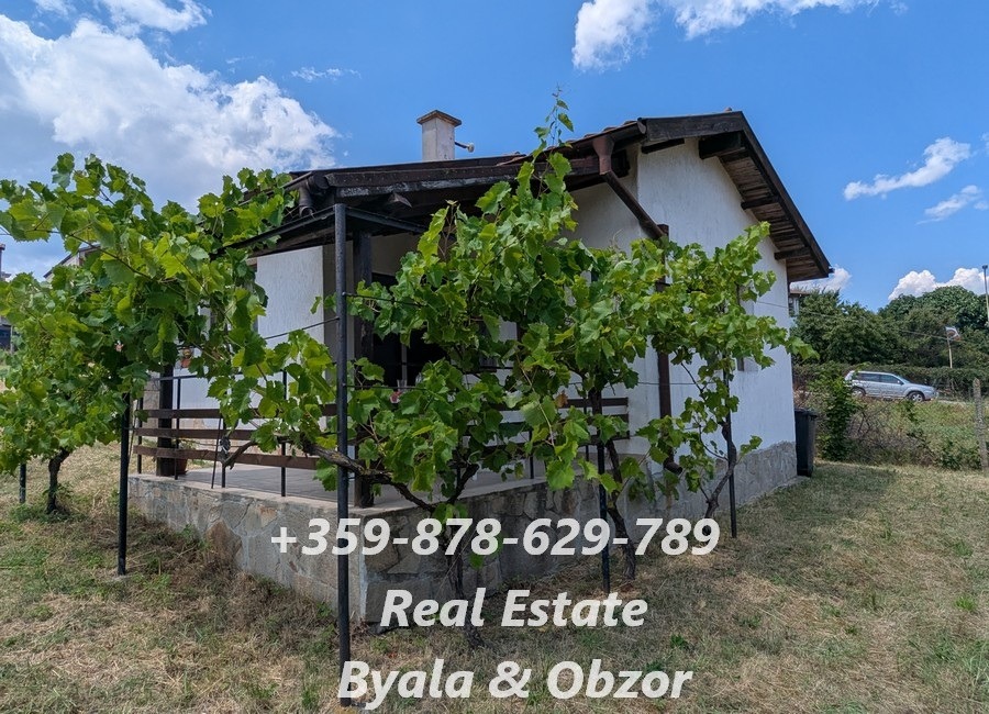Продава КЪЩА, гр. Бяла, област Варна, снимка 2 - Къщи - 55242911
