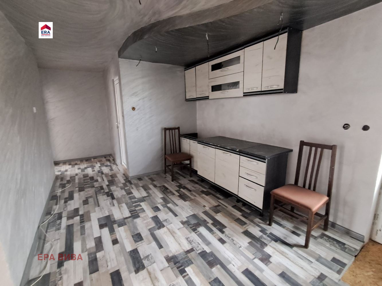Продава КЪЩА, гр. Сапарева баня, област Кюстендил, снимка 2 - Къщи - 54262201